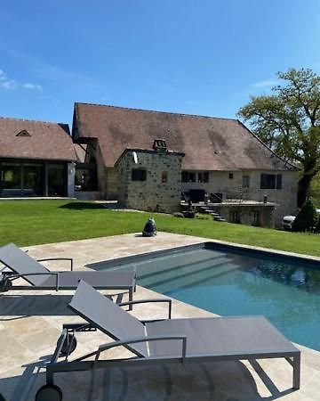 Agreable Chambre D Hote Avec Piscine Et Jacuzzi Thégra Kültér fotó