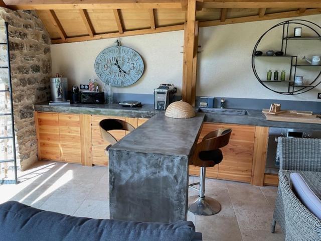 Agreable Chambre D Hote Avec Piscine Et Jacuzzi Thégra Kültér fotó